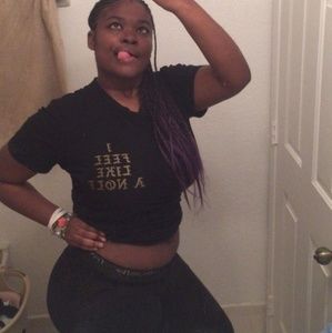 Meet your Posher, Monica